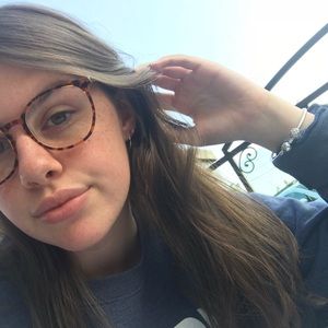 Meet your Posher, Elyse